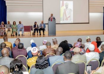 “Utilisez votre force pour construire la Guinée”, exhorte le Premier ministre Bah Oury à New York