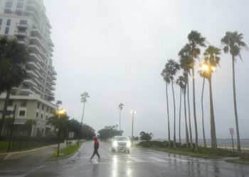 Au moins 10 américains tués par l’ouragan Milton, selon le ministre à la Sécurité intérieure