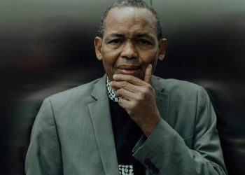 Thierno Monénembo : L’impartialité et la sagesse d’un écrivain engagé et controversé (Par Kaleb Kolié)