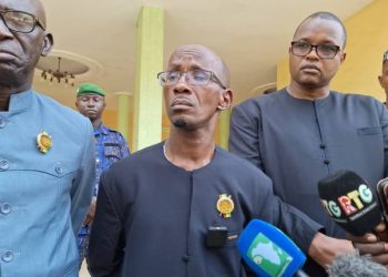 Interdit aux journalistes d’accéder au procès d’Aliou Bah : « il n’y a rien d’illégal… », soutient le Procureur Fallou Doumbouya