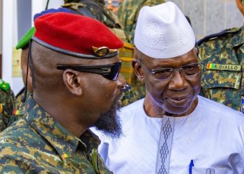 Aboubacar Sidiki Camara debout – Deux fois condamné à mort, toujours là serein et imperturbable ! (Opinion)