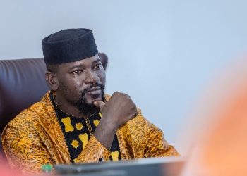 Guinée : les ministres démissionnaires sont autorisés à conserver leurs véhicules et leurs résidences…