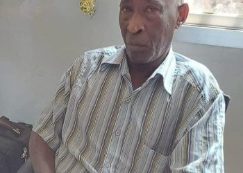 Le journaliste Mady Bangoura rend hommage au Dr. Barry, « cet arrêt cardiaque qui t’a emporté t’a trouvé en pleine correction des copies d&rsquo;évaluation »