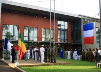 Mali : la France invite ses ressortissants à quitter le pays rapidement, selon l’AFP