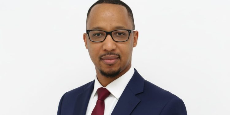 Carrefour Market en Guinée : « L’État doit soutenir les acteurs locaux afin qu’ils s’adaptent à la concurrence », estime le politologue Mika Diallo (Interview)