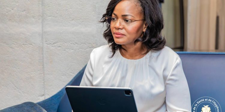 Lyon / France : la ministre Khaïté Sall annonce « la création d’un Institut de Santé Mentale en Guinée »