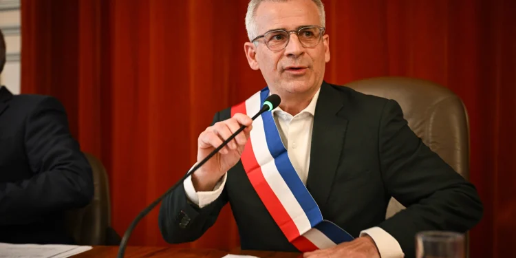 Affaire Bruel : le maire de Tours réclame l’annulation du concert prévu dans la ville