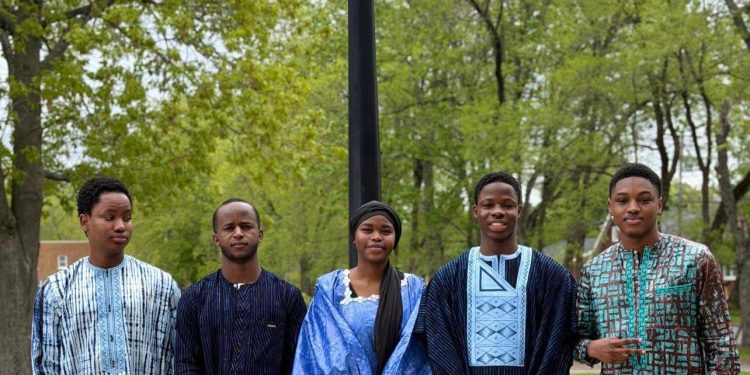 Simandou Academy : Djiba Diakité donne des nouvelles des boursiers partis au Canada