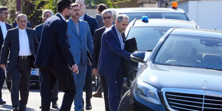 Conflit au Moyen-Orient : ouverture des pourparlers entre l’Iran et les États-Unis à Genève