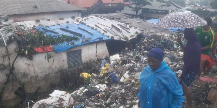 Conakry : des ordures font plusieurs morts à la décharge de Dar-es-Salam